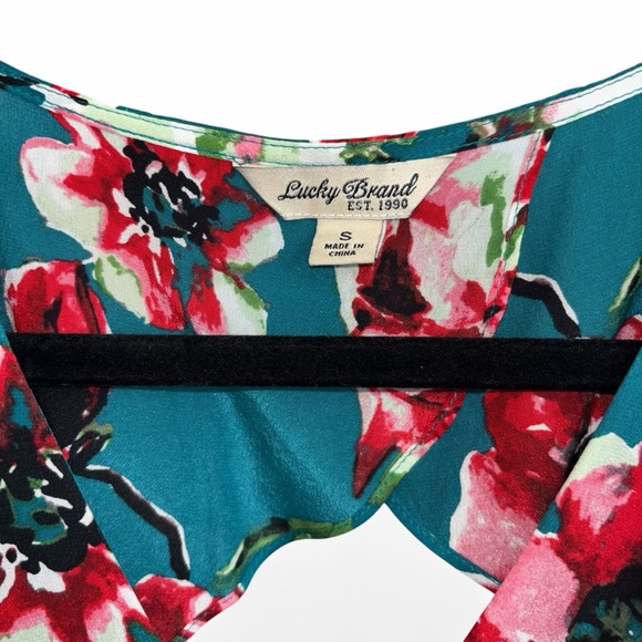 **SOLD**Women’s Lucky Brand 100% Silk Floral Dress -Size Small - Picture 4 of 10